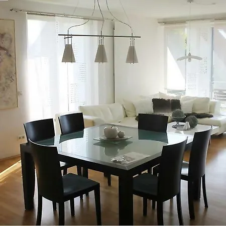 River Apartman *